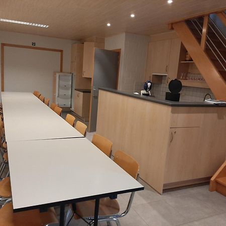 De Meiboom Vakantiehoeve Tot 21 Pers Langemark Kültér fotó