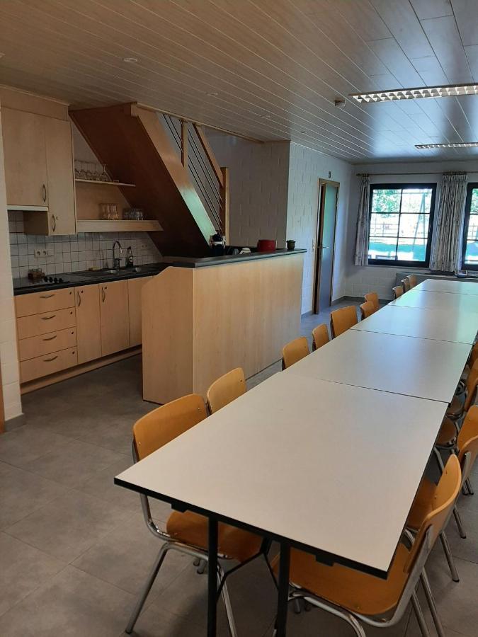 De Meiboom Vakantiehoeve Tot 21 Pers Langemark Kültér fotó